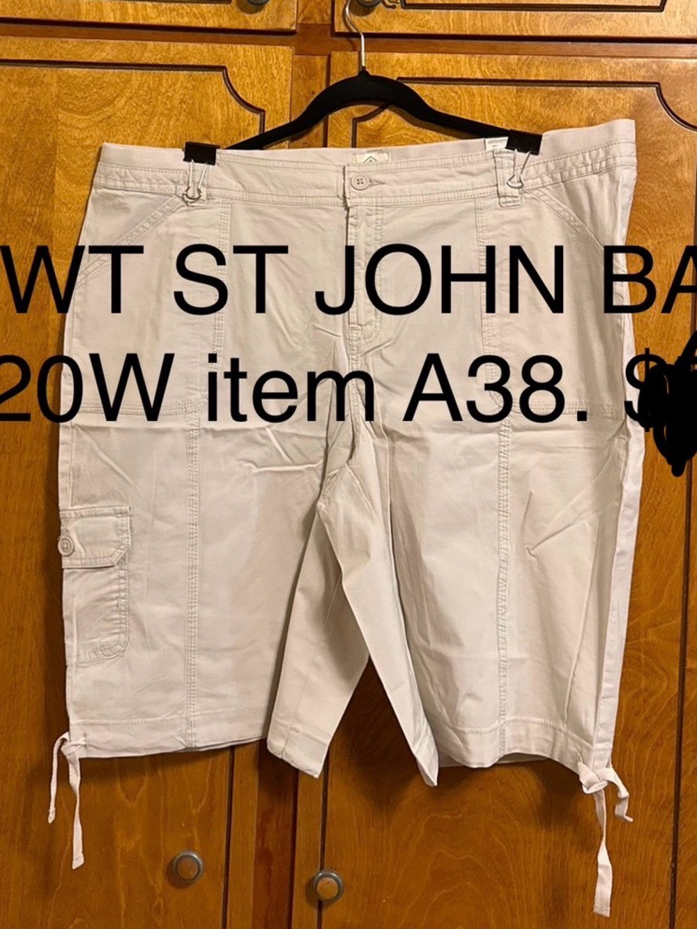 St. John's Bay Women’s Light Khaki Cargo Shorts